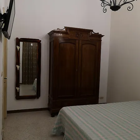 לינה וארוחת בוקר Erisena וגלי